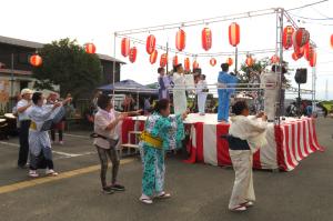 盆踊り川原代