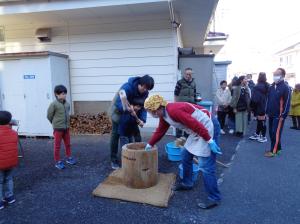 餅つき・クリスマス会(2)